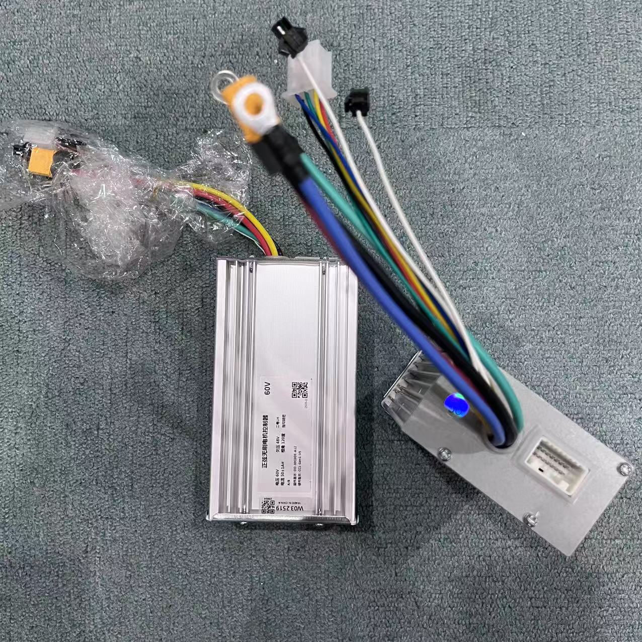 Good Quality 60V 5600W 6000W E - 60V 5600W Dual Motor Electric Scooter recension och pris