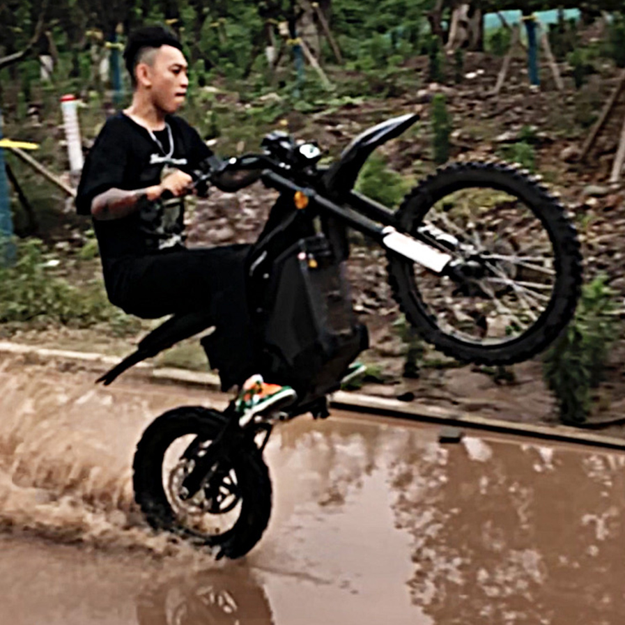 STLF Competition Level Caofen  - 72V 12000W Electric Dirt Bike recension och pris